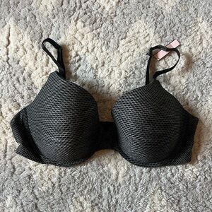 Victoria's Secret Black Textured Bra NWT